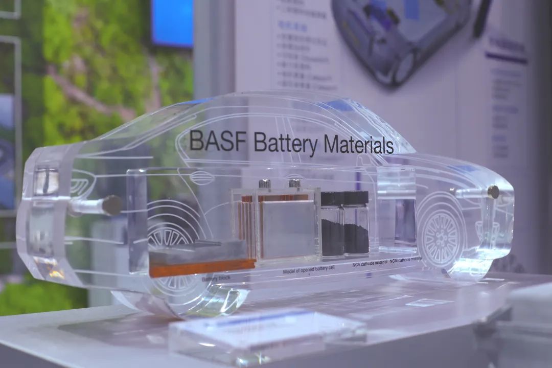 巴斯夫杉杉亮相2022世界動(dòng)力電池大會(huì)，彰顯電池制造新勢(shì)力
